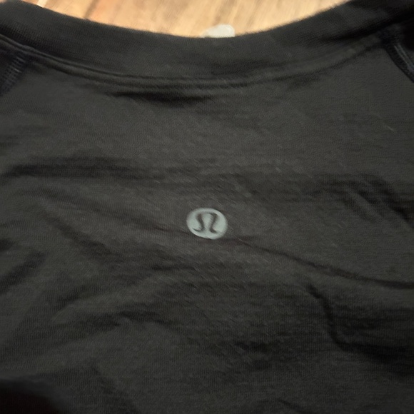 Lululemon swiftly tech 2.0 long sleeve - size 8 - Picture 3 of 6